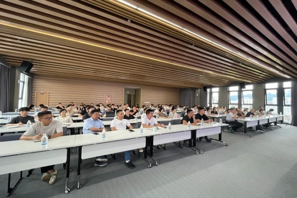 強化公司稅務(wù)、法務(wù)建設(shè) 增強風(fēng)險防控能力 —浙江中立建設(shè)有限公司開展稅務(wù)和法務(wù)培訓(xùn)會